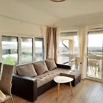 Sunny Villa